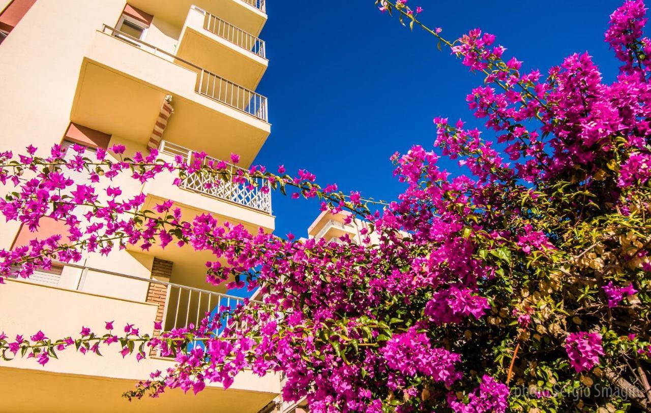 137 Minerva Apartamentos - Vista Al Mar - Piscina Y Playa - Cercano A Tren, Restaurantes Y Tiendas Benalmádena Exterior foto